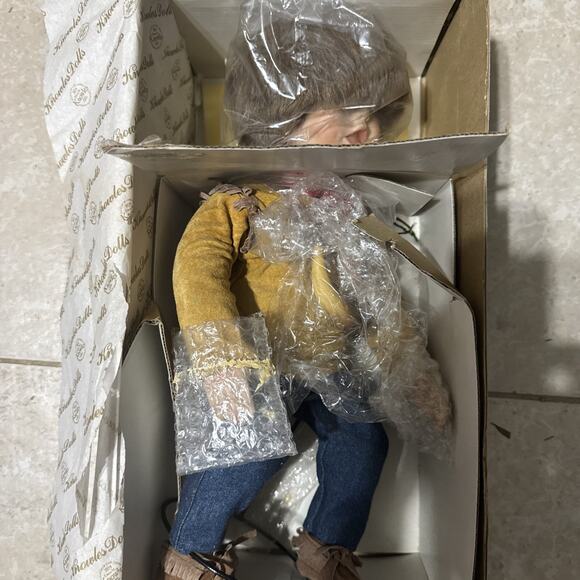 Little Davey Crockett Knowles Doll Original Box Ashton Drake Born to be Famous - Picture 1 of 3
